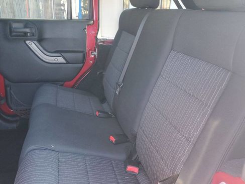Used 2012 Jeep Wrangler Unlimited Sport image 17