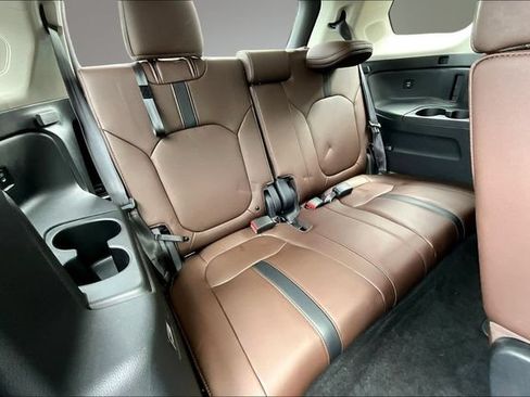 Used 2025 Honda Pilot Elite image 25