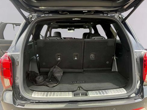 Used 2023 Hyundai Palisade Calligraphy w/ Cargo Package FWD image 12