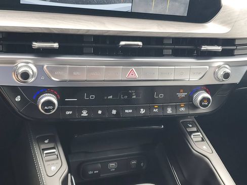 Used 2025 Kia Telluride SX X-Line AWD/4WD image 19