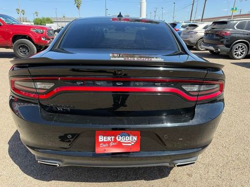 Used 2023 Dodge Charger SXT w/ Blacktop Package image 3