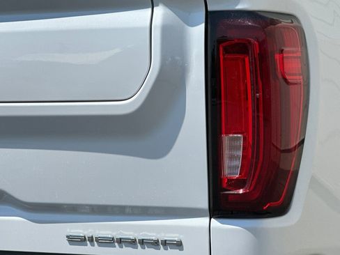 Used 2023 GMC Sierra 2500 Denali w/ Denali Ultimate Package image 27