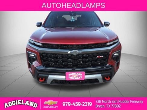 Certified 2025 Chevrolet Traverse Z71 w/ Driver Confidence Package image 12