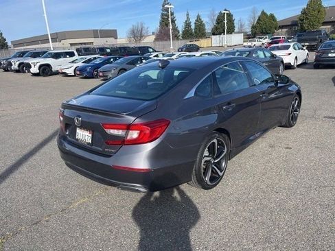 Used 2019 Honda Accord Sport image 5
