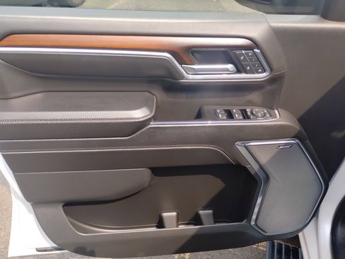 Used 2024 GMC Sierra 2500 Denali w/ Denali Reserve Package image 10