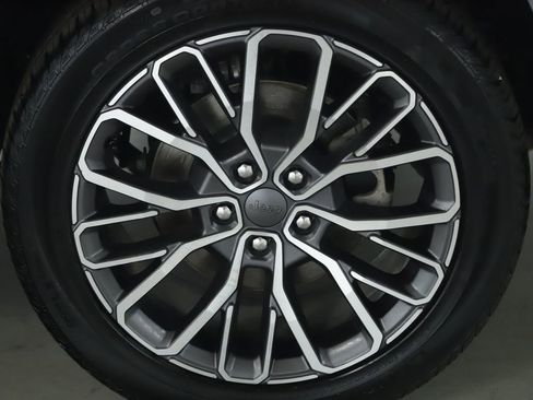 Used 2024 Jeep Grand Cherokee L Summit AWD/4WD image 42