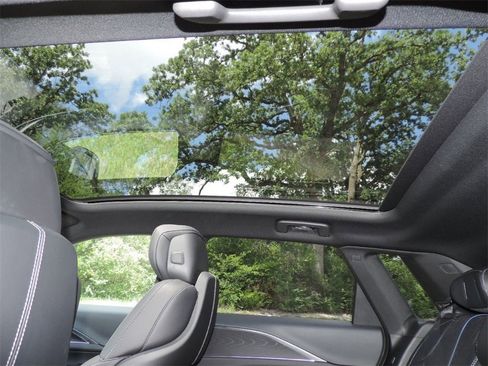 New 2025 Cadillac Lyriq Sport image 13