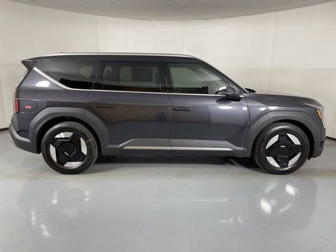 New 2026 Kia EV9 Wind image 9