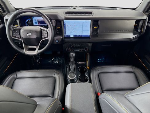 Used 2024 Ford Bronco Badlands image 25