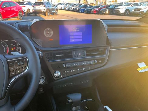 New 2025 Lexus ES 350 w/ Premium Package image 6