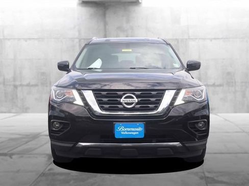 Used 2019 Nissan Pathfinder SV w/ SV All Weather Package AWD/4WD image 4