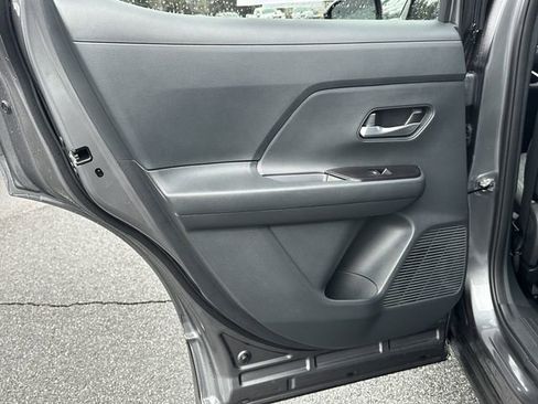 Certified 2025 Nissan Kicks SV image 22