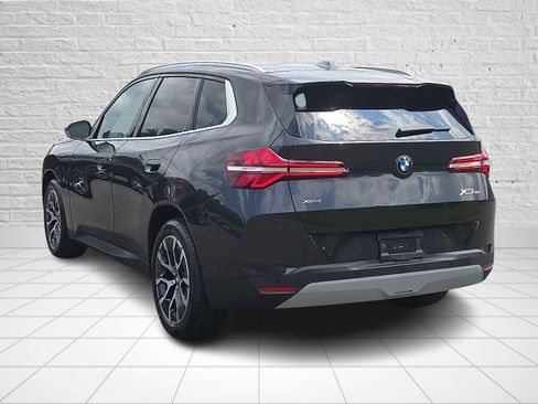 Used 2025 BMW X3 xDrive30i image 3