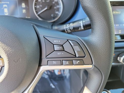 New 2025 Nissan Versa SV image 23