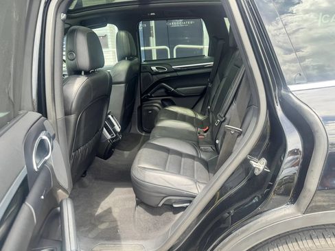 Used 2016 Porsche Cayenne S w/ Premium Plus Package AWD/4WD image 27