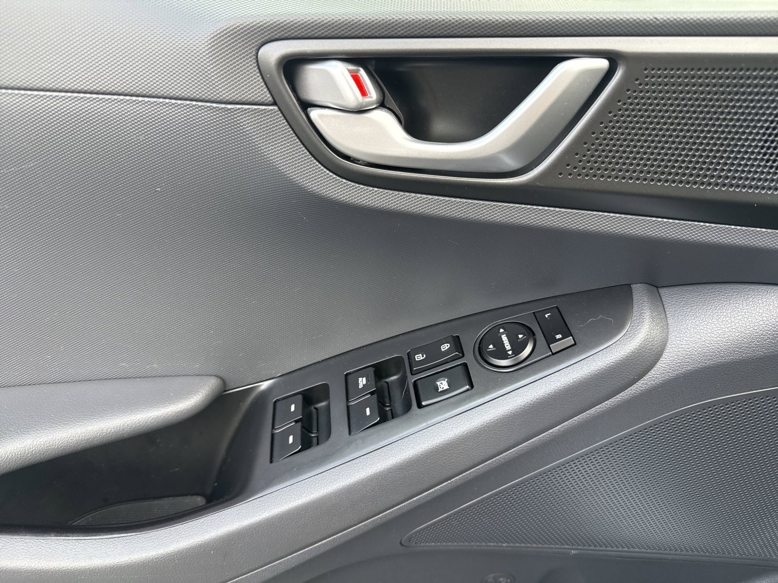 Used 2019 Hyundai Ioniq Blue FWD image 14