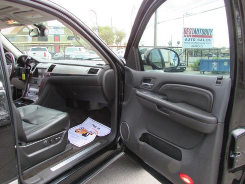 Used 2009 Cadillac Escalade 2WD image 25