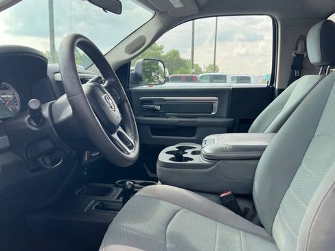 Used 2016 RAM 2500 Tradesman w/ Chrome Appearance Group AWD/4WD image 8