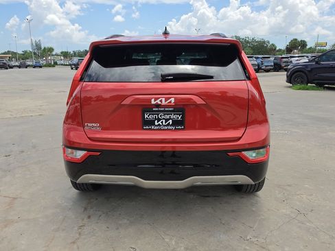 New 2026 Kia Niro Wind FWD image 7