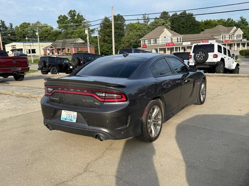 Used 2022 Dodge Charger R/T RWD image 6