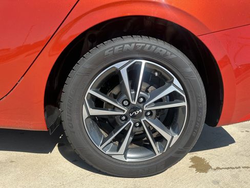 Used 2023 Kia Forte LXS image 12