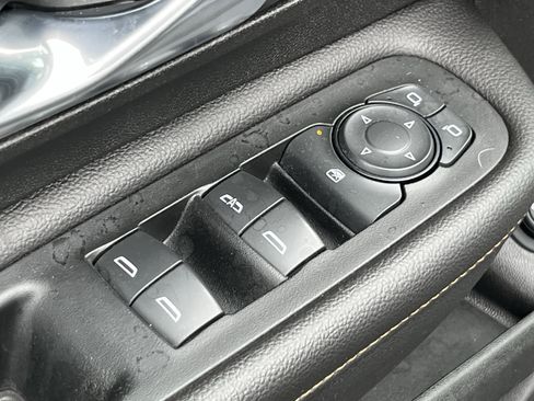 Used 2019 GMC Terrain SLT w/ Preferred Package AWD/4WD image 22