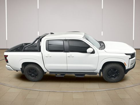 Certified 2023 Nissan Frontier SV w/ SV Convenience Package AWD/4WD image 33