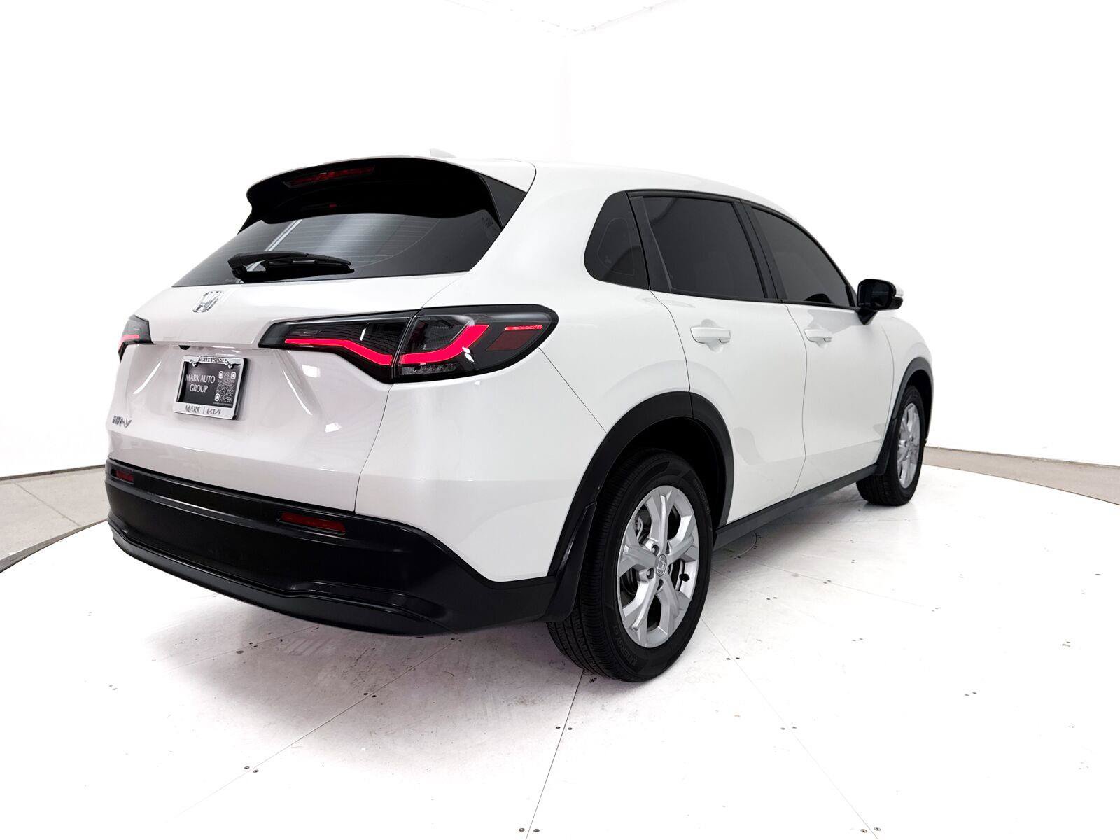 Used 2023 Honda HR-V LX image 16
