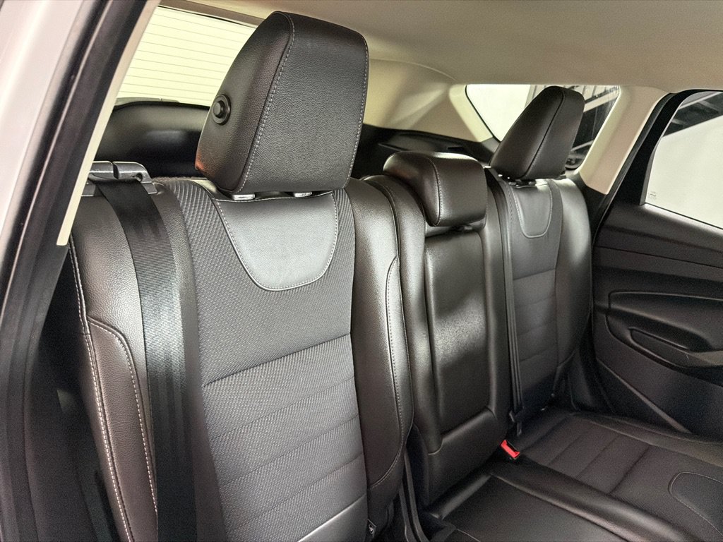 Used 2015 Ford Escape SE AWD/4WD image 21