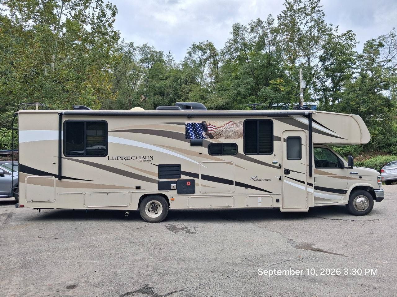 Used 2018 Ford E-450 and Econoline 450 Super Duty w/ Motorhome Prep Package RWD image 13