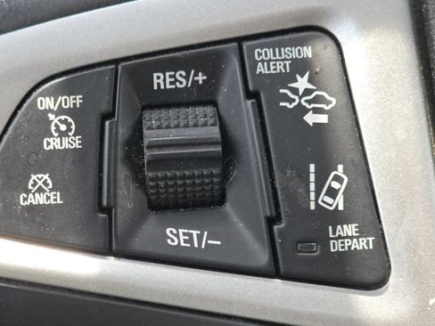 Used 2016 Chevrolet Equinox LTZ w/ Enhanced Convenience Package AWD/4WD image 10