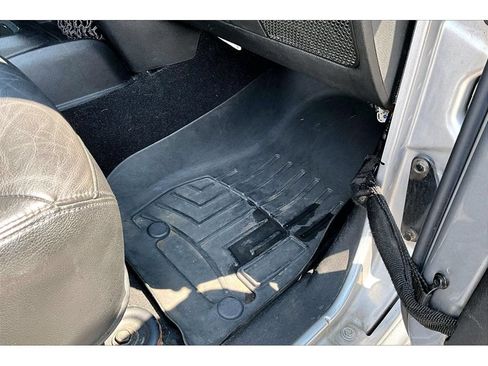 Used 2015 Jeep Wrangler Unlimited Sahara AWD/4WD image 43