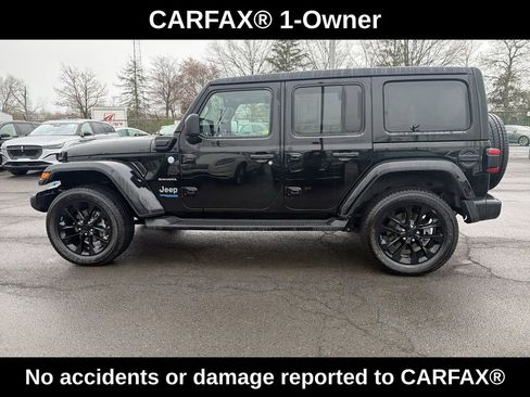 Used 2022 Jeep Wrangler Unlimited Sahara w/ Cold Weather Group AWD/4WD image 2