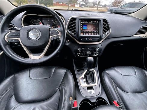 Used 2018 Jeep Cherokee Limited image 15