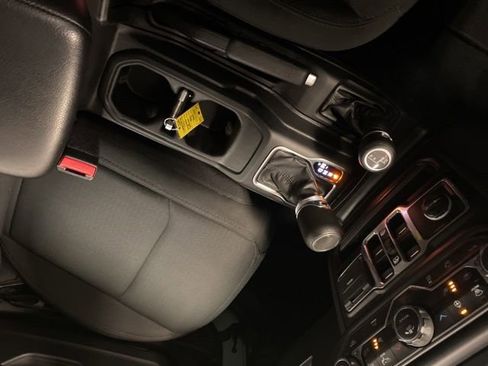 Used 2023 Jeep Wrangler Sport image 17