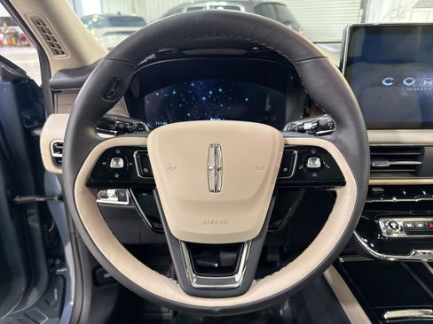 New 2026 Lincoln Corsair Reserve w/ Jet Appearance Package image 13