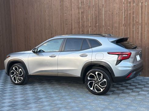 Used 2025 Chevrolet Trax RS w/ Driver Confidence Package image 14