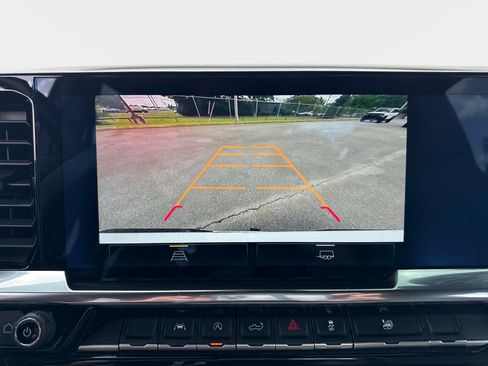 Used 2022 Chevrolet Silverado 1500 LT RWD image 25
