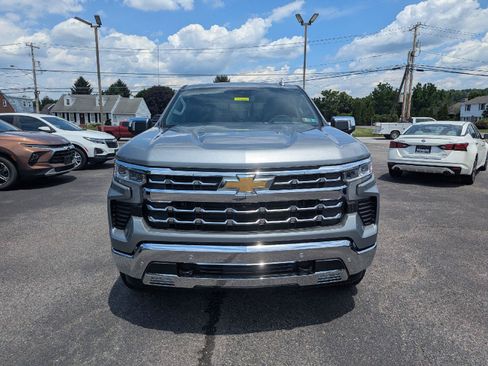 New 2026 Chevrolet Silverado 1500 LTZ w/ LTZ Premium Package AWD/4WD image 2