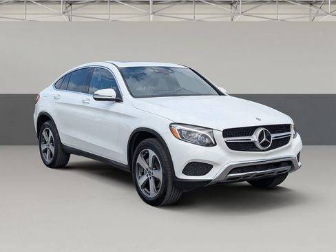 Used 2017 Mercedes-Benz GLC 300 4MATIC Coupe image 34