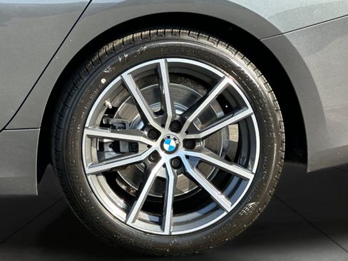 Used 2021 BMW 330i Sedan w/ Convenience Package RWD image 25