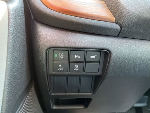 Used 2021 Honda CR-V Touring image 25