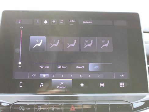 Used 2024 Jeep Compass Latitude image 31