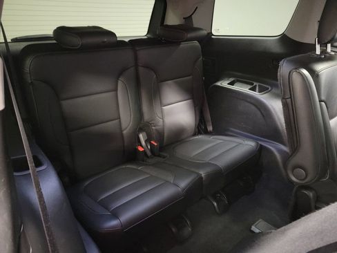 Used 2019 GMC Acadia SLT FWD image 29