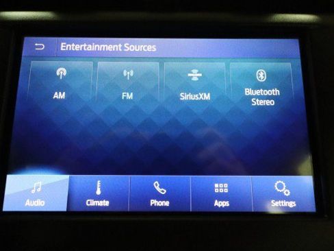 Used 2020 Ford Fusion SE FWD image 16