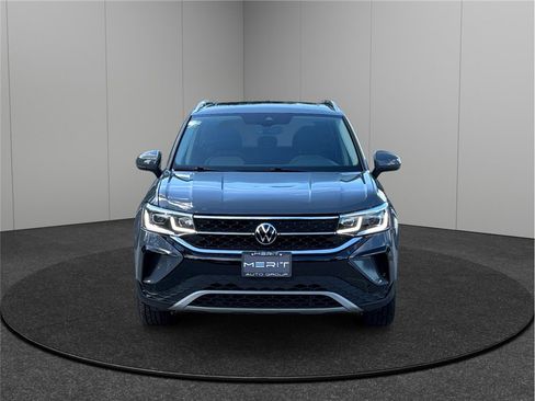 Used 2023 Volkswagen Taos SEL image 3