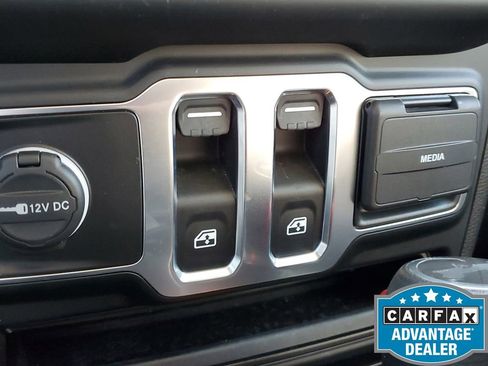 Used 2023 Jeep Wrangler Sport S image 25