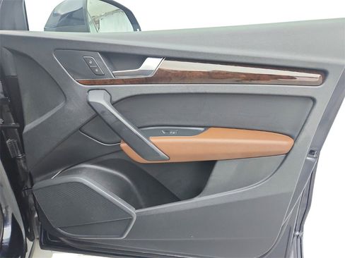 Used 2018 Audi Q5 2.0T Premium image 26