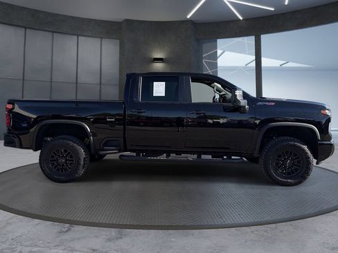 Used 2026 Chevrolet Silverado 2500 ZR2 w/ LPO, Dark Essentials Package AWD/4WD image 7