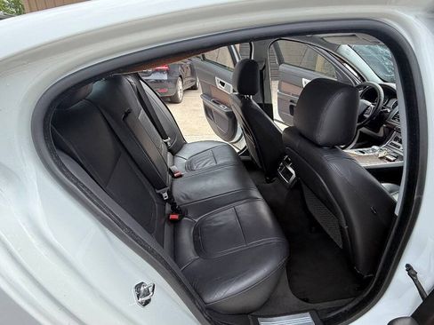 Used 2013 Jaguar XF RWD image 71